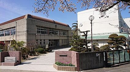 加古川市立中部中学校 500ｍ(徒歩7分)
