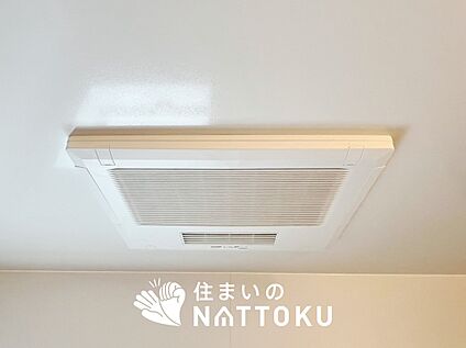 電気式浴室暖房換気乾燥機