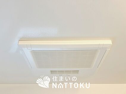 電気式浴室暖房換気乾燥機