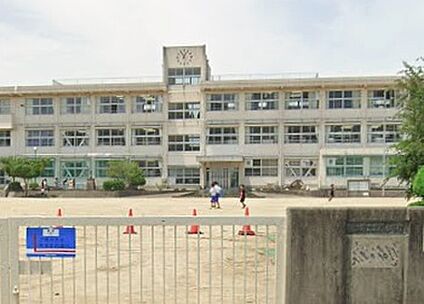 洲本市立加茂小学校 1100ｍ(徒歩14分)