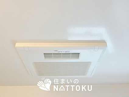 電気式浴室暖房換気乾燥機