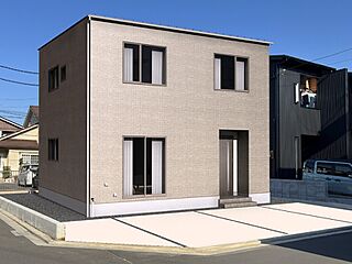 太陽光6.60kW搭載 ZEH住宅 松山市清住建売(1) 外観