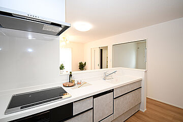 太陽光6.60kW搭載 ZEH住宅 松山市生石町建売(2)(3) その他