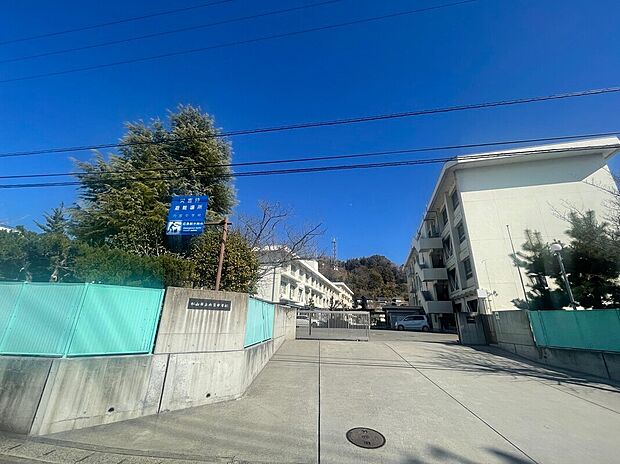 松山市立内宮中学校（約2,200m）