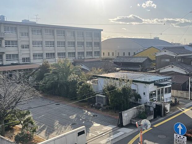 三津浜中学校