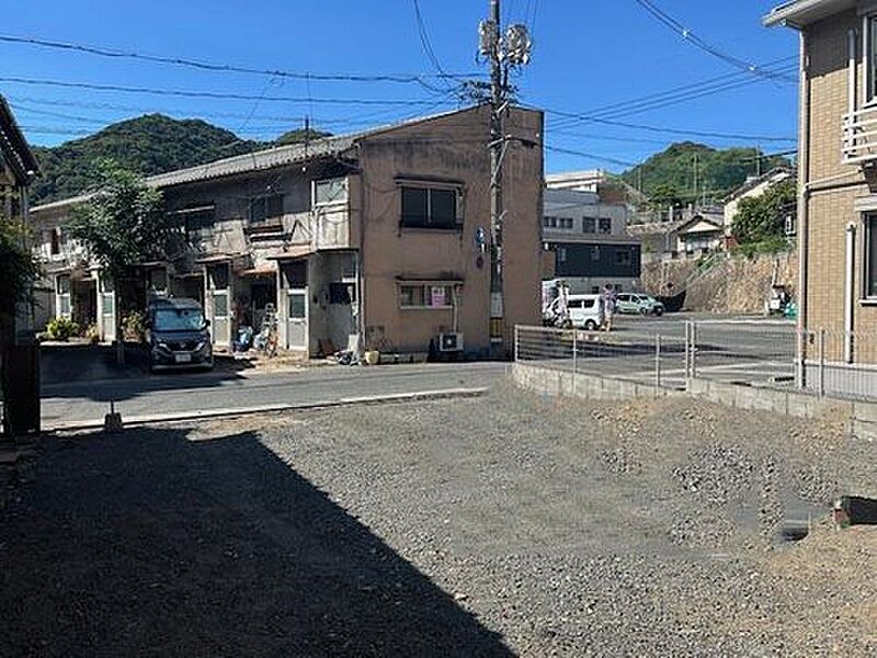 小中学校、JR呉駅、病院、スーパーも近隣！
近くで色々そろう平地の好立地！