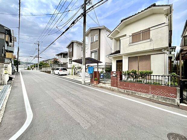 【【現地写真】】■現地はもちろん、スーパー・コンビニ・ドラッグストア・小学校・中学校などの位置確認も一緒にご案内させていただきますので、お気軽にお問い合わせくださいませ。現地(2025年11月)撮影