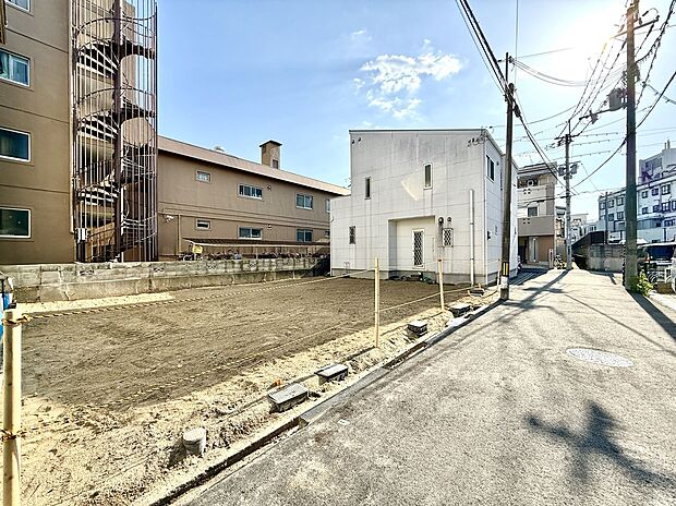 【【現地写真】】■外構や壁紙の色をお好みでセレクトできます。自分らしいスタイルを住まいに反映できるので、より快適で愛着のわく空間に。現地(2026年5月)撮影