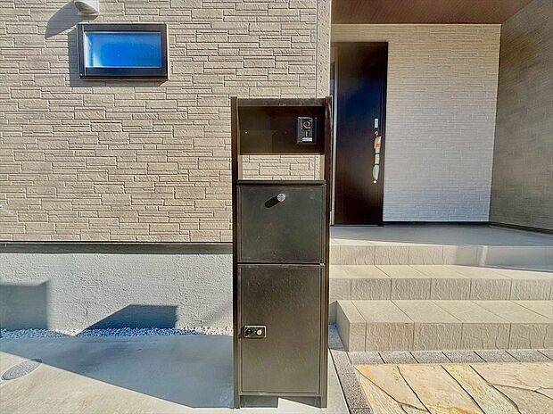 【【宅配ボックス】】 お出かけ時に便利な宅配ボックス。エコにも貢献！