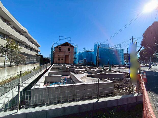 【現地外観】建物の基礎・構造といった目には見えにくい部分もしっかりこだわったお家です。安心して永くお住まいいただけます。