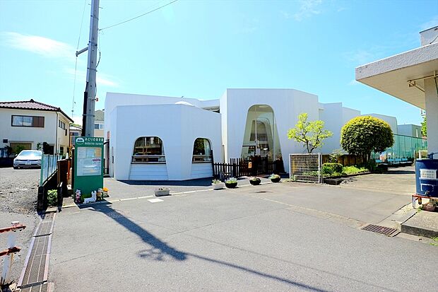 みどりの保育園（約811m）