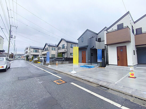 【前面道路含む現地写真】子育てにも嬉しい、緑豊かな自然が広がる閑静な住宅地です。この機会に是非現地をご覧ください。