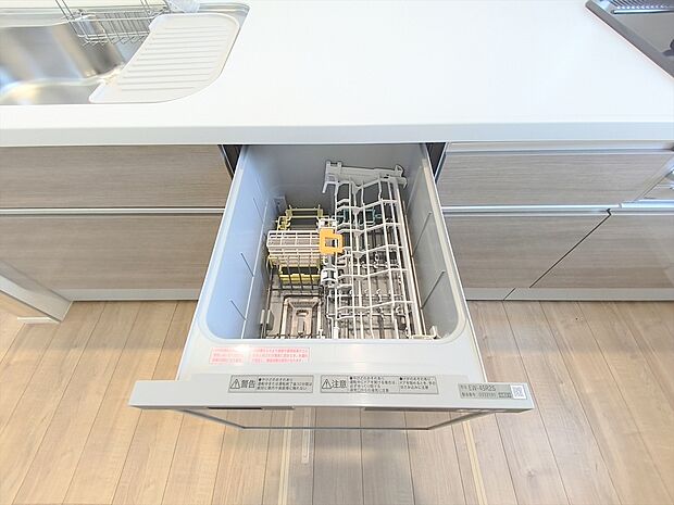 【食洗機】ビルドインの食器洗乾燥機で忙しい方の家事ををサポートします。