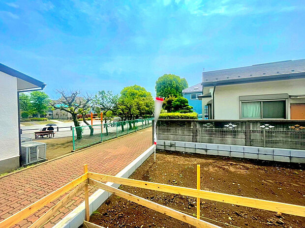 【現地写真】スーパー徒歩1分!本宿町公園隣接!