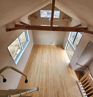 ロフトから見たLDK