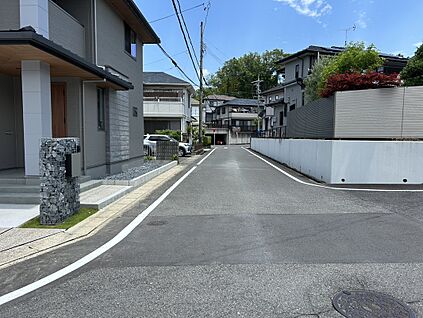 東面道路