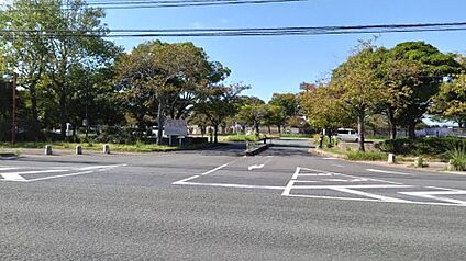 本城公園 徒歩817m