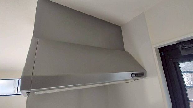 【レンジフード】※同仕様物件の設備・仕様の写真です。実際とは異なる場合があります。