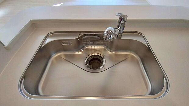 【シンク】同仕様物件の設備・仕様の写真です。実際とは異なる場合があります。