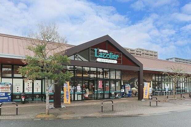 SPINA Lazolir(スピナ ラソリエ) 高見店