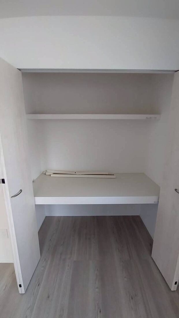 【押し入れ】同仕様物件の設備・仕様の写真です。実際とは異なる場合があります。