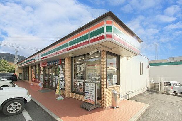 セブンイレブン 八幡上ノ原店