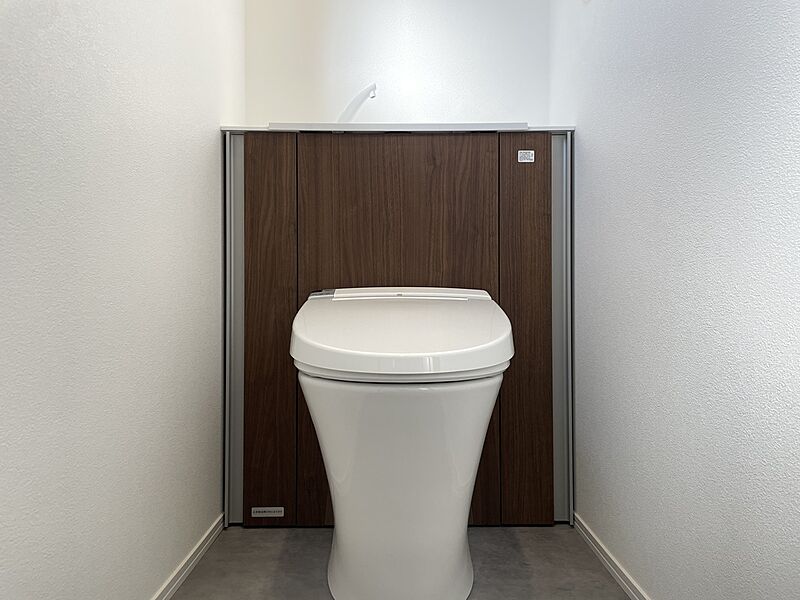トイレ（同仕様）■汚れにくくお掃除のしやすいフチレス形状便器