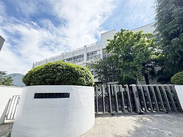 第五小学校（約1,100m）