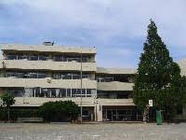 上向台小学校(約1,400m)