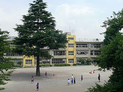 小平第一小学校 650ｍ