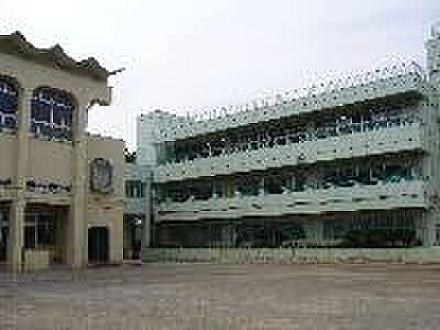 田無第一中学校(約1,800m)