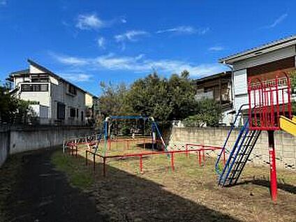 大沢八幡橋児童遊園 260ｍ