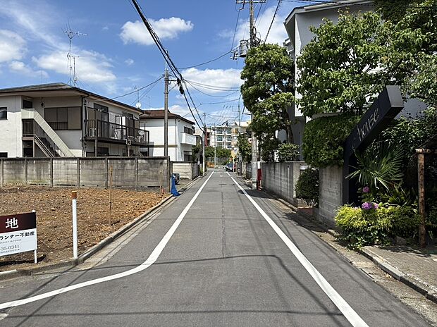 【前面道路含む現地外観写真】■現地写真（2026.6月撮影）