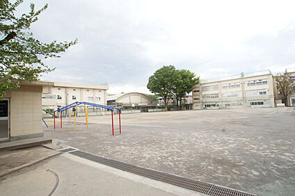 高井戸第三小学校 170ｍ
