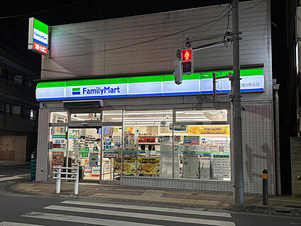ファミリーマート三鷹台駅北店 220ｍ