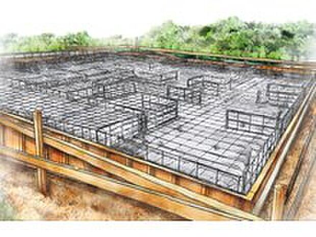 【ベタ基礎】ベタ基礎は、コンクリートで建物の下一面を支える工法。基礎鉄筋を張り強度を強めたベタ基礎の耐圧盤を1階の床下全面に施工し、広い耐圧盤の面で建物の荷重を地盤に伝えます。