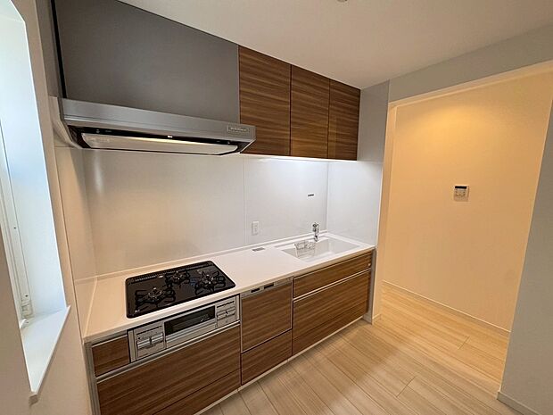 食器洗浄機・浄水器付きのシステムキッチンや浴室乾燥機など暮らしやすい設備が充実してますよ!