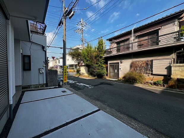 【前面道路を含む現地写真】閑静な住宅街で叶える穏やかな新生活をここではじめませんか！