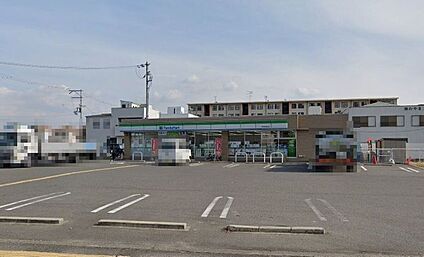 ファミリーマート岸和田並松店 約463ｍ(徒歩６分)
