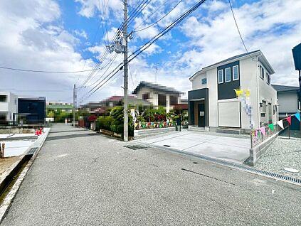 前面道路を含む現地写真