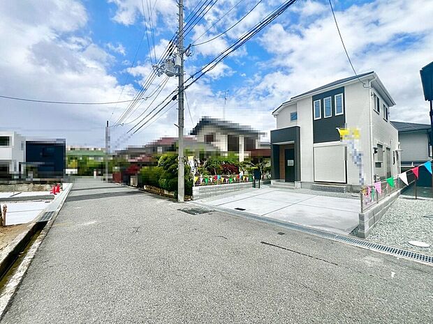 【前面道路を含む現地写真】お客様にとって最良のマイホームが見つかりますよう、イエストアが全力でお手伝いさせていただきます！いつでもお気軽にお問い合わせ下さい♪