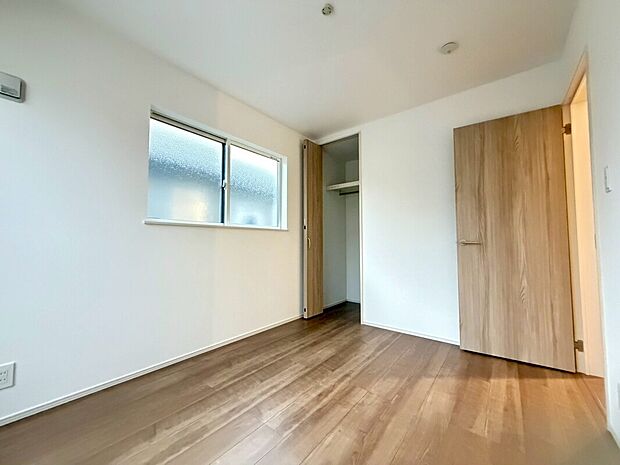 【洋室】◆現地見学いつでも可能です◆
お気軽にお問い合わせ下さいませ♪
