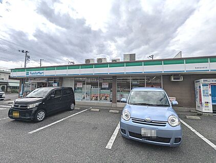 ファミリーマート和泉伯太町店 約279ｍ(徒歩４分)
