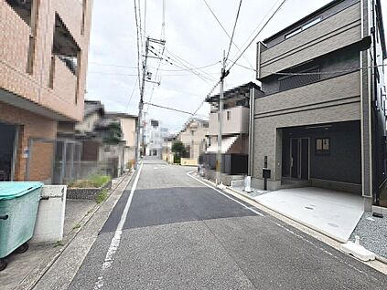 前面道路を含む現地写真