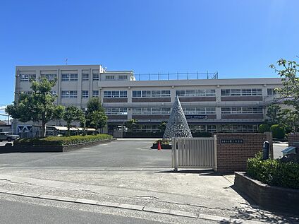 第二中学校 350ｍ(徒歩5分)