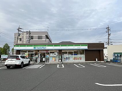 ファミリーマート福井渕町店 900ｍ(徒歩約12分)