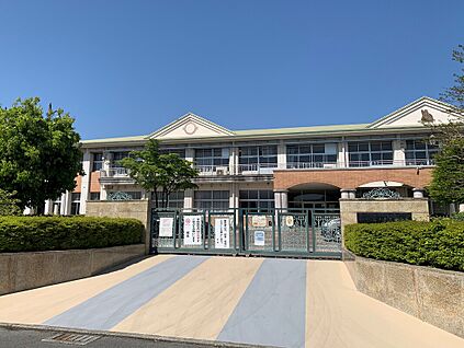 富士市立富士中央小学校 約800～860ｍ(徒歩約10～11分)