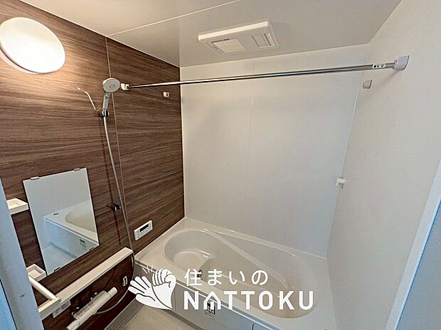 現地写真(浴室)
浴室暖房乾燥機付き。1坪タイプで広々です。