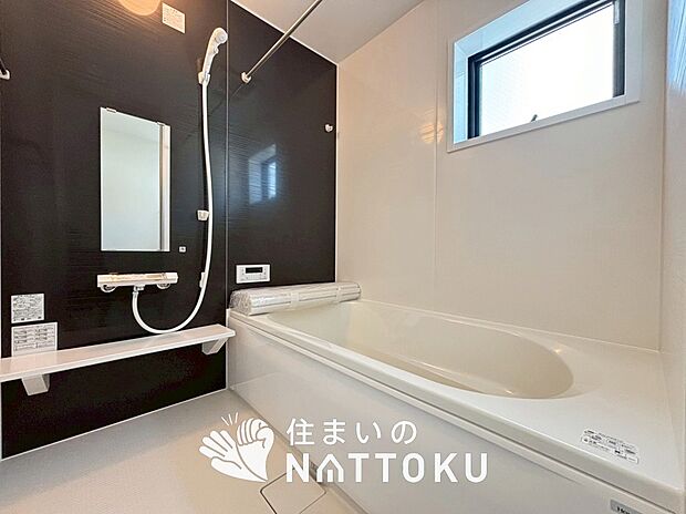 現地写真(浴室)
浴室暖房乾燥機付き。1坪タイプで広々です。