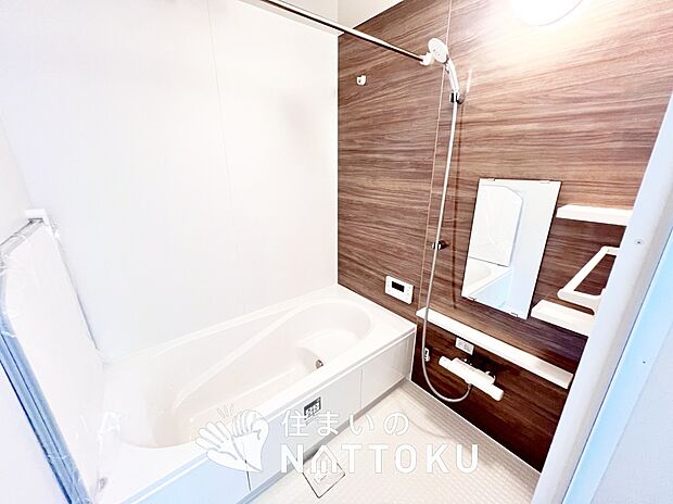 現地写真(浴室)
浴室暖房乾燥機付き。1坪タイプで広々です。